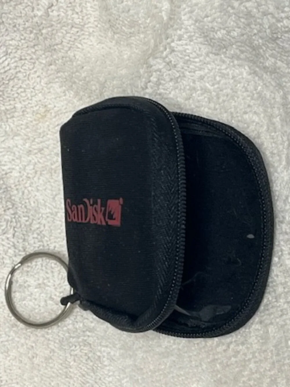 SanDisk Memory/Flash Card Travel Zip Pouch Case Keychain Logo Black 2.75